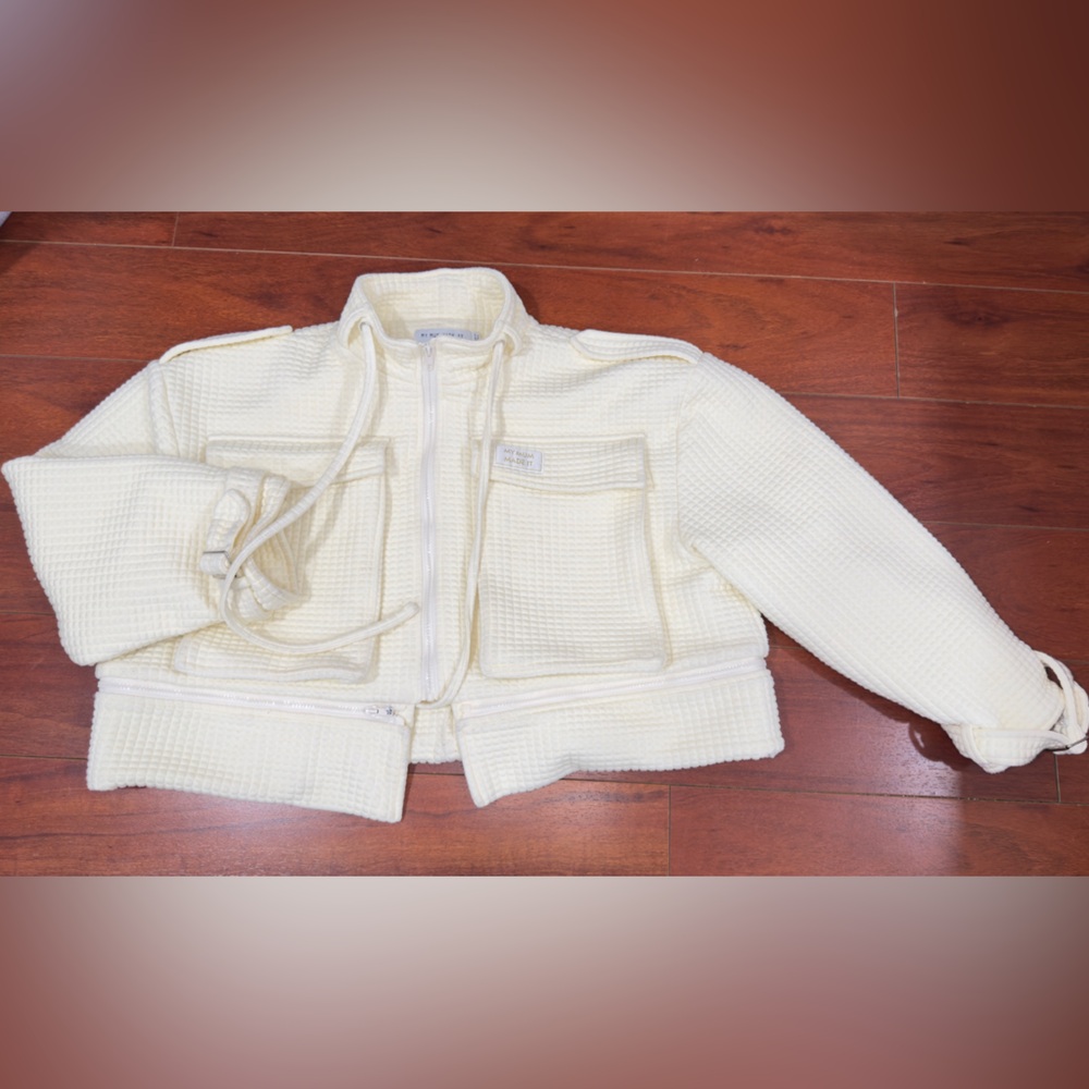 Chic Cream Utility Jacket for Women - Picture 3 of 10